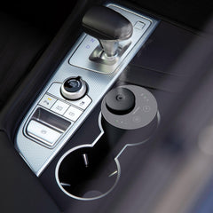 Airversa ANX en interior de coche, perfuma viajes largos y mantiene ambiente