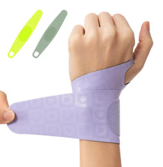 aoFIT vista frontal de la muñequera morada con diseño ergonómico, sujeción cómoda