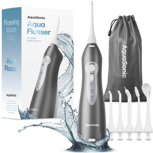 AquaSonic vista frontal del irrigador mostrando diseño portátil y botones, limpieza eficiente