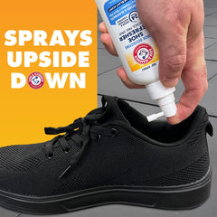 Arm & Hammer spray sobre tela mostrando cobertura y control de humedad