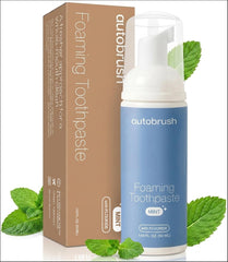 autobrush colocada en neceser de viaje para higiene oral conveniente
