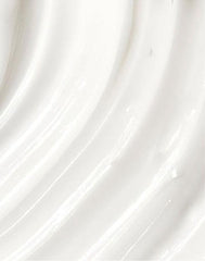 AVON textura cremosa en mano con acabado sedoso para aplicación cómoda