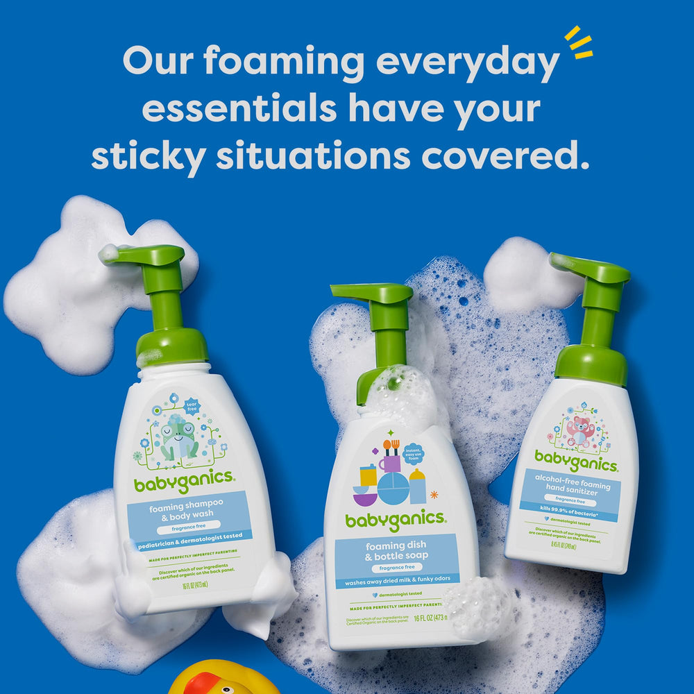 Babyganics en carrito de bebé, higiene accesible fuera de casa