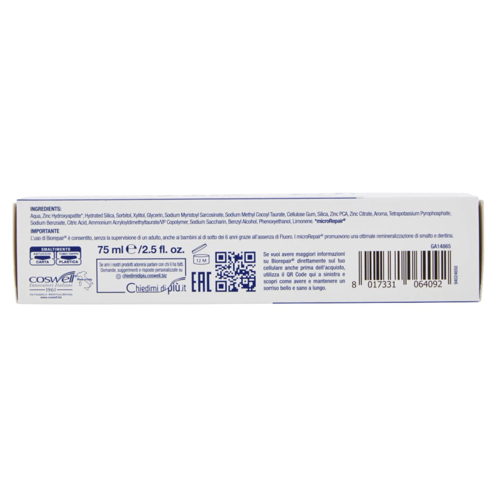 Pasta Biorepair aplicada en cepillo indicando uso nocturno y comodidad de aplicación