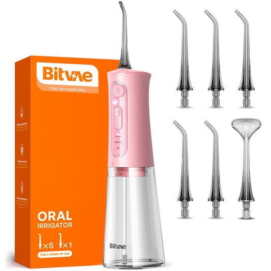 Bitvae imagen frontal del irrigador rosa cuarzo mostrando diseño portátil y elegante