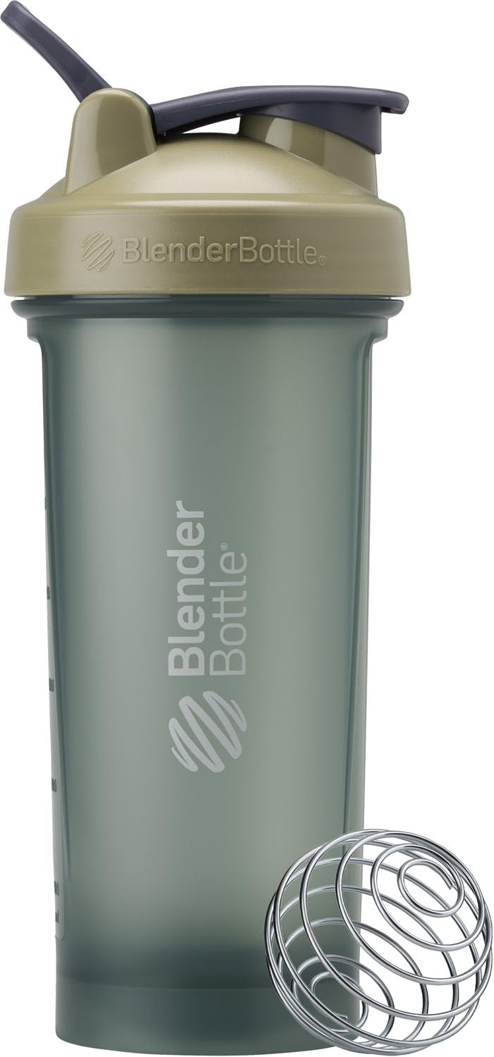 Boca ancha del BlenderBottle facilitando añadir polvos y frutas rápidamente