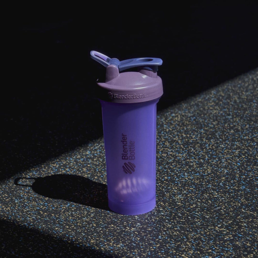 BlenderBottle material plástico y marcaciones para mediciones precisas