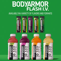 BODYARMOR persona en gimnasio usando el sobre para reponer líquidos