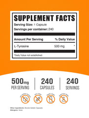 BulkSupplements cápsula de L-Tyrosina en primer plano mostrando textura y pureza