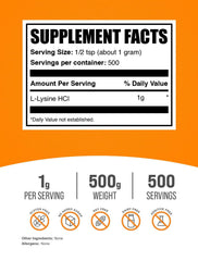 BulkSupplements detalle de la textura del polvo de lisina, fácil disolución