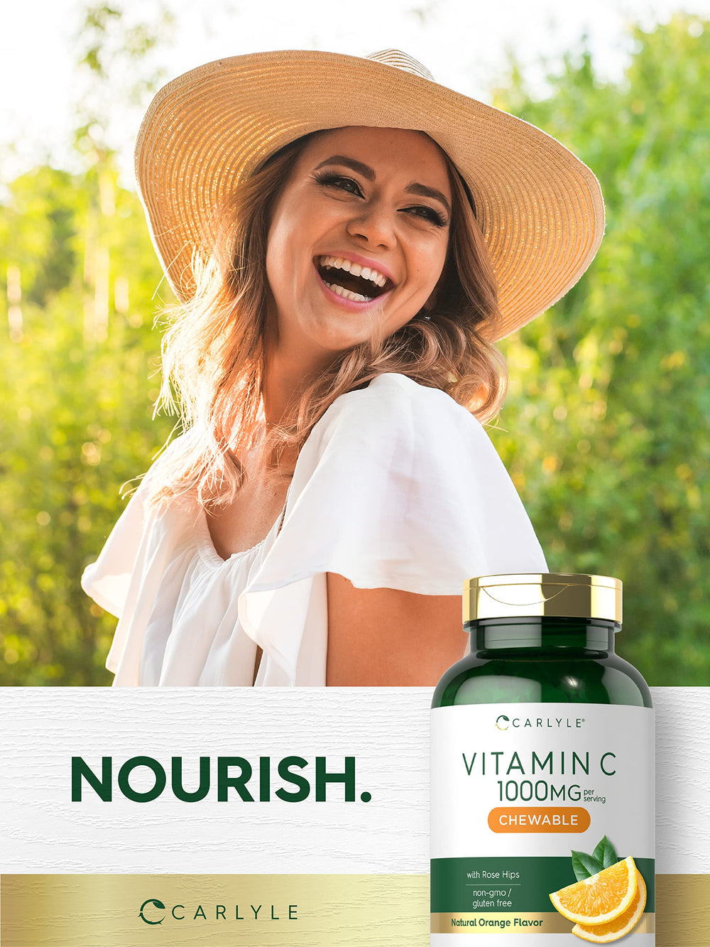 Carlyle junto a naranjas frescas resaltando sabor natural