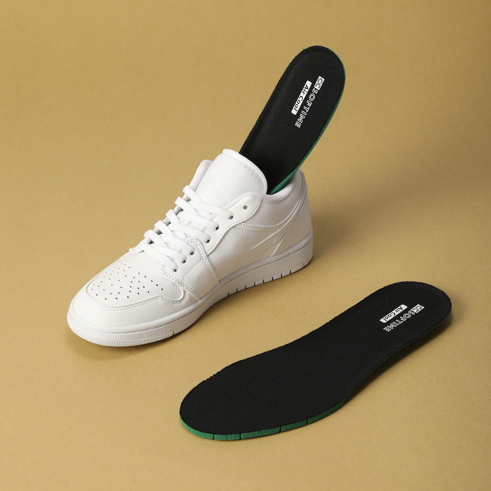 CCSOFTIME plantilla colocada en zapatilla demonstrando ajuste y confort
