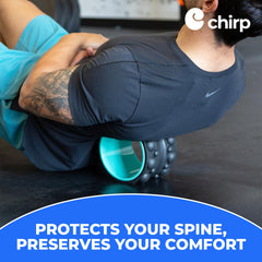 Chirp Wheel XR junto a una mochila para mostrar tamaño compacto y facilidad de transporte