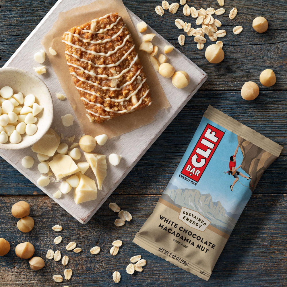 CLIF Bar dentro de una mochila de senderismo listo para energía en ruta
