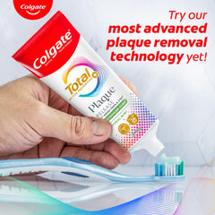 Colgate detalle en dientes limpios que evidencia reducción de placa