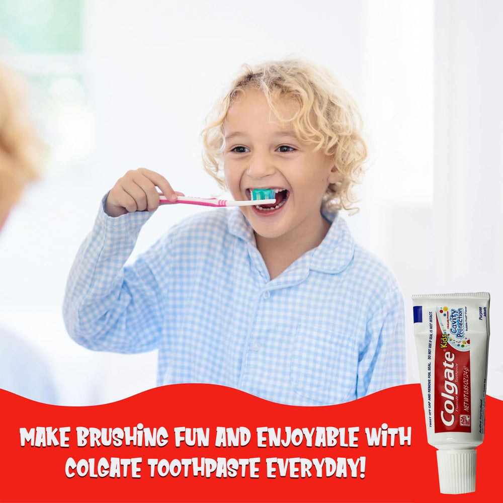 Colgate niño cepillándose promoviendo hábito divertido