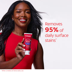Colgate Optic White Purple textura en primer plano muestra micro-pulidores eficaces