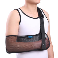 Cozyhealth vista frontal del cabestrillo mostrando el diseño y color negro, soporte visible