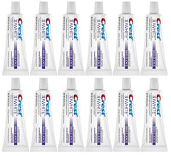 Crest 3D White Brilliance frente del tubo con etiquetado visible y beneficio blanqueante