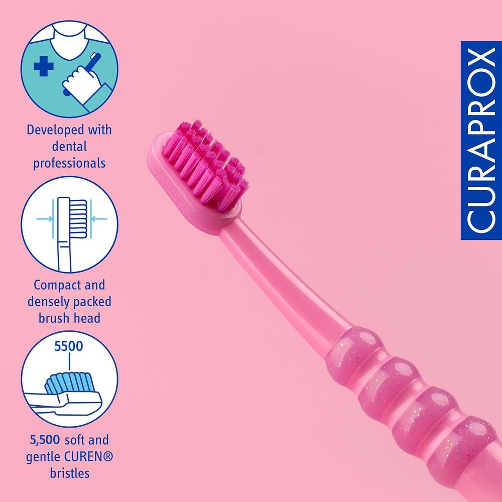 Curaprox primer plano de cabeza gomosa compacta que protege encías
