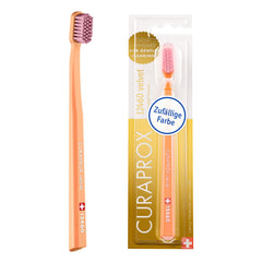 Curaprox cepillo CS 12460 frontal mostrando el paquete y color aleatorio, ideal para compra informada