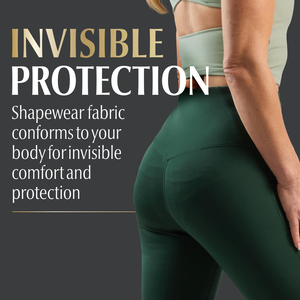 Depend prenda en uso con ropa casual para apariencia discreta y confianza
