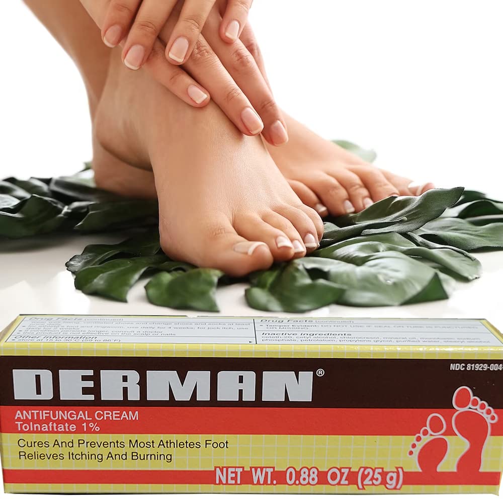 Derman crema guardada en botiquín doméstico mostrando disponibilidad para tratamiento continuo