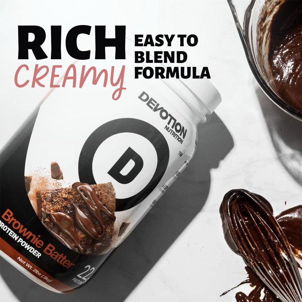 Batido cremoso preparado con Devotion Brownie Batter listo para beber y disfrutar