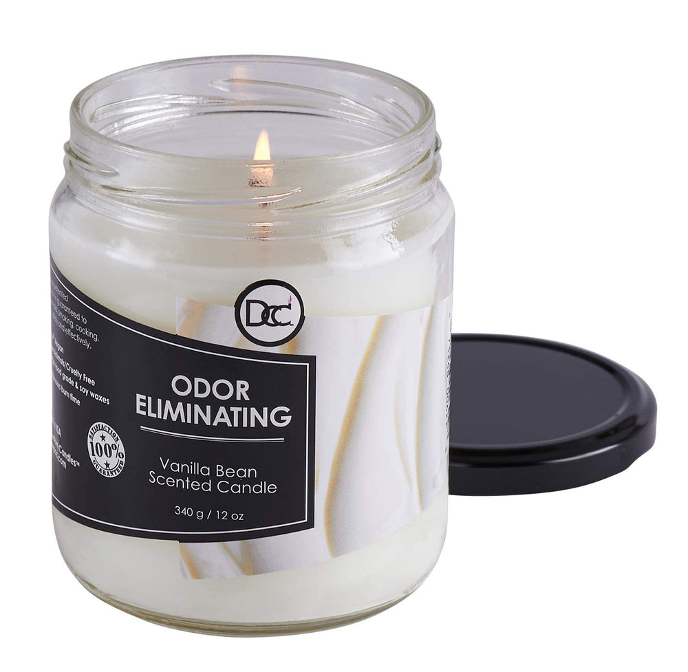 Dianne's Custom Candles llama encendida en primer plano para combustión limpia