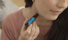 dōTERRA Breathe Touch etiqueta legible con ingredientes principales visibles