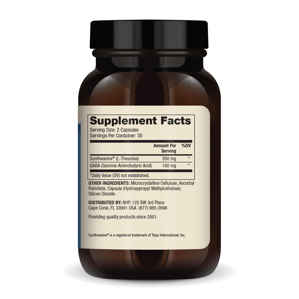 Dr. Mercola cápsula sostenida en mano indicando facilidad de uso