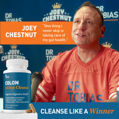 Dr. Tobias cápsula en mano ilustrando tamaño y fácil ingestión
