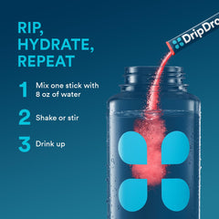 DripDrop polvo disolviéndose en agua, hidratación rápida visible