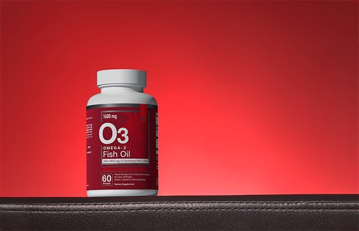 Essential Elements botella en mesa estilo de vida transmite confianza y uso cotidiano