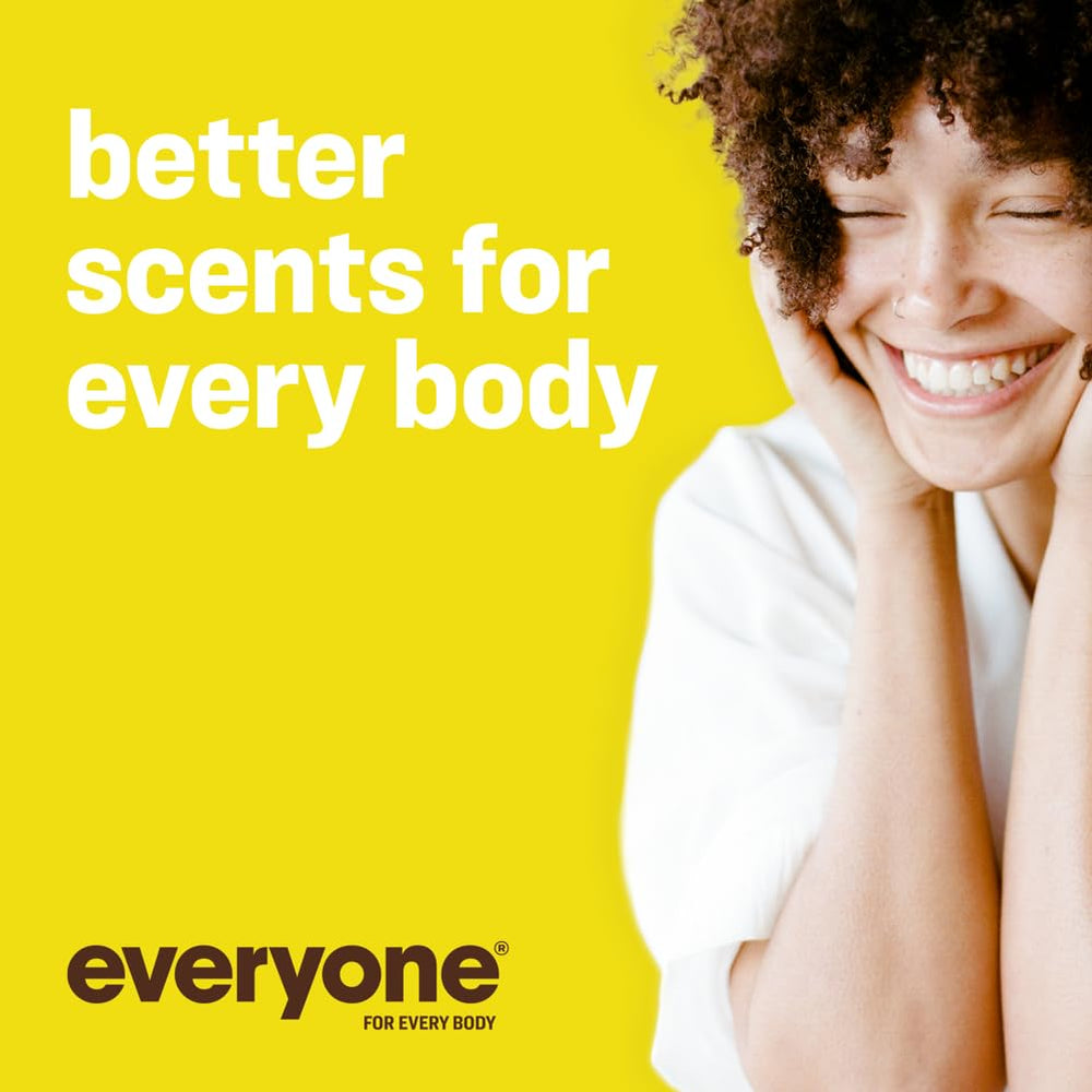 Everyone tamaño de 59 ml junto a tarjeta para comparar escala y portabilidad