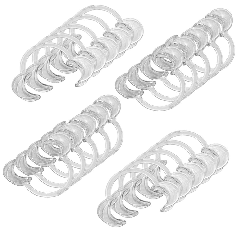 EZGO retractores en un juego grupal mostrando diversión segura y desechable
