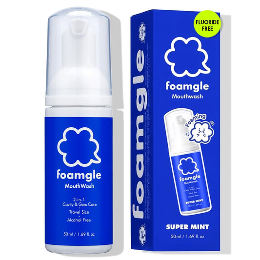 Foamgle envase frontal compacto mostrando tamaño de viaje y comodidad