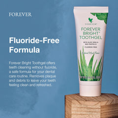 Forever Living Bright Toothgel en uso sobre cepillo para limpieza eficaz