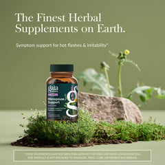Gaia Herbs cápsulas líquidas en mano facilitan ingesta y absorción