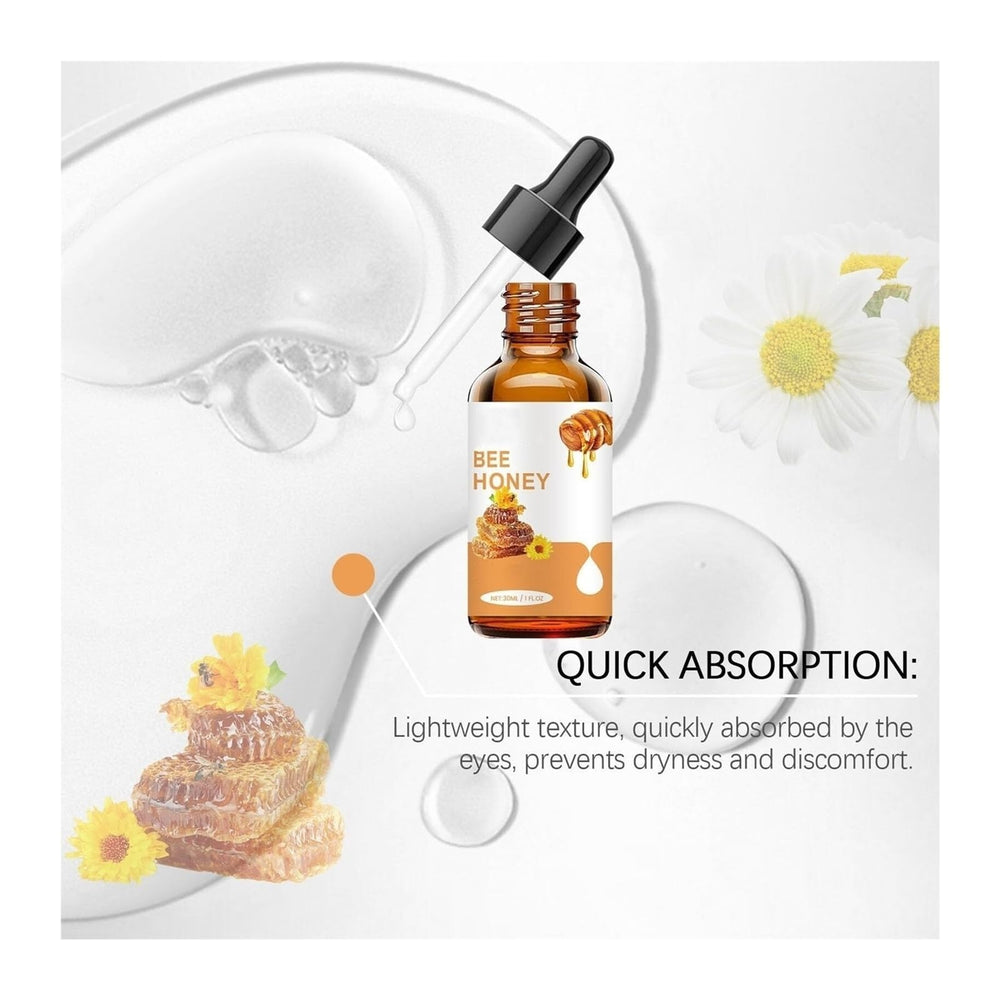 Generic Honey Eye Care primer plano de la textura mostrando absorción rápida y suavidad