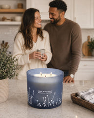 GIFTAWAY primer plano de la cera y tres mechas para combustión pareja
