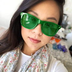 GloFX gafas en uso doméstico para alivio de sensibilidad a la luz y comodidad
