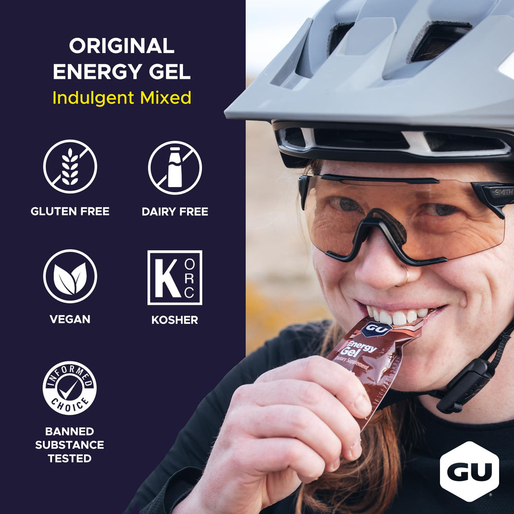 GU Energy gel en mano durante carrera para energía rápida en movimiento