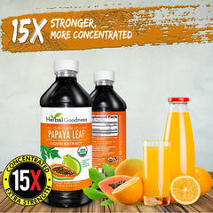 Herbal Goodness botella junto a un batido matutino para consumo diario