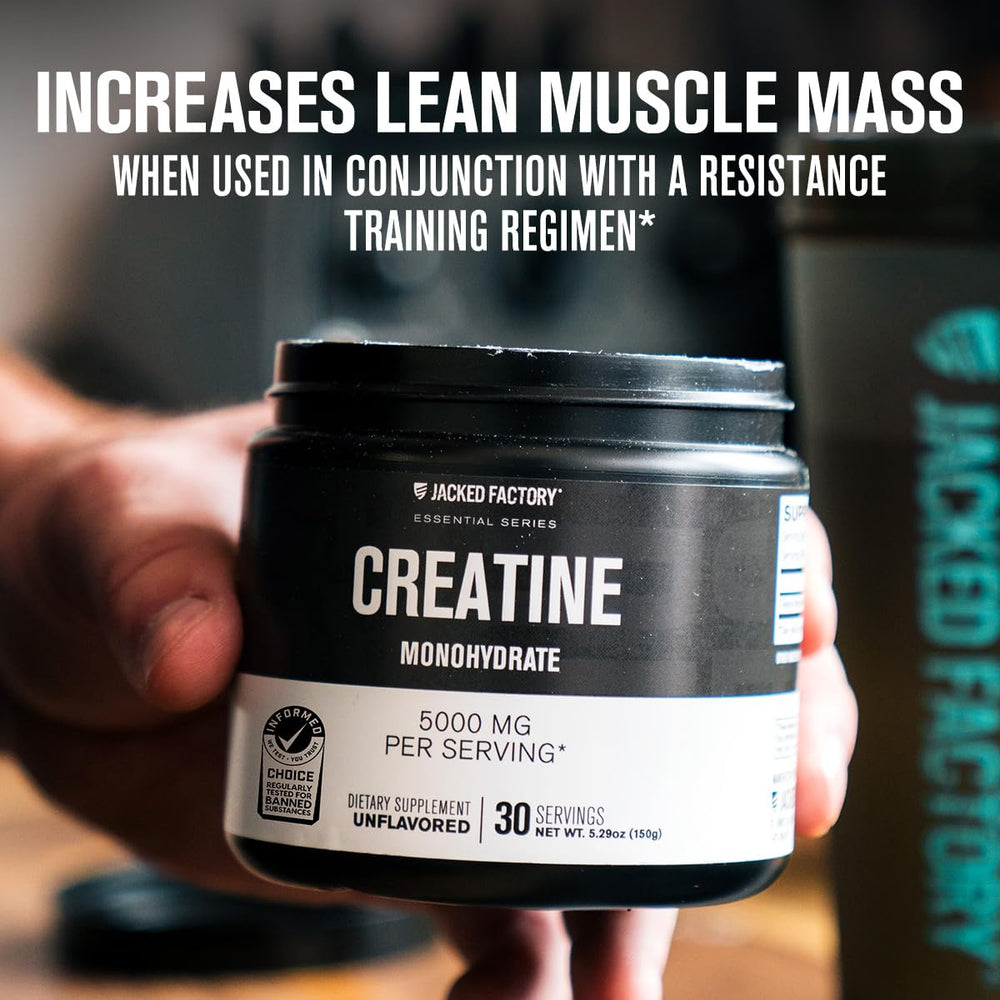 Jacked Factory tarro junto a una botella para comparar tamaño y 30 porciones disponibles