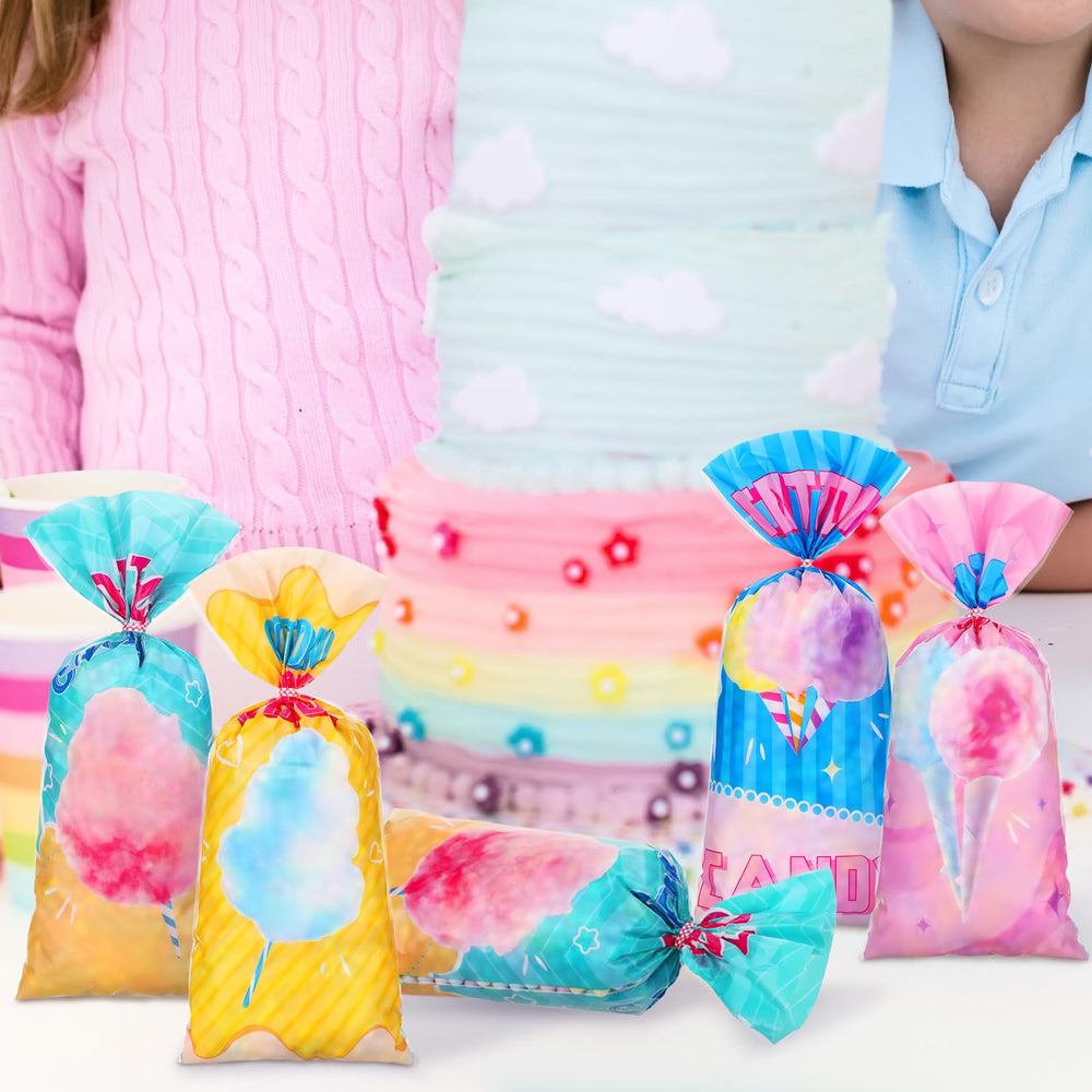 karenhi comparación de tamaño demostrando capacidad para snacks