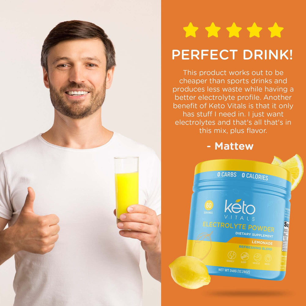 Persona utilizando Keto Vitals tras entrenamiento, recuperación de electrolitos práctica