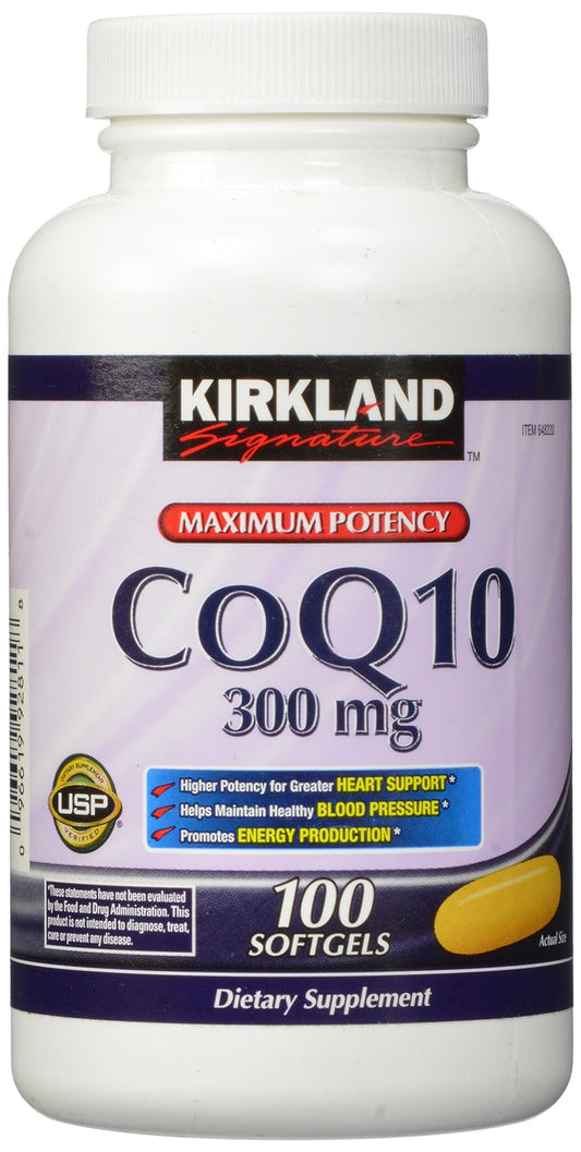 Kirkland CoQ10 botella en estante con etiqueta clara para la salud cardiovascular