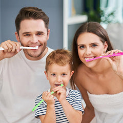 lanjue cepillo limpiando alrededor de brackets, control y protección dental