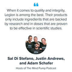 Batido cremoso LEGION Casein fresa: snack proteico de baja caloría.